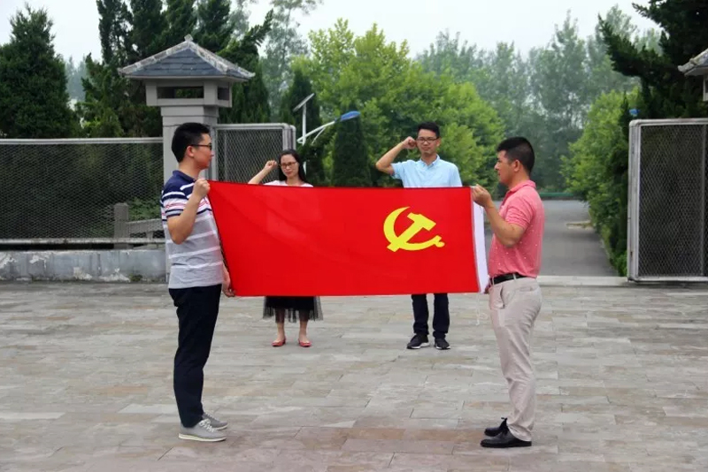 發(fā)展新黨員 增添新活力