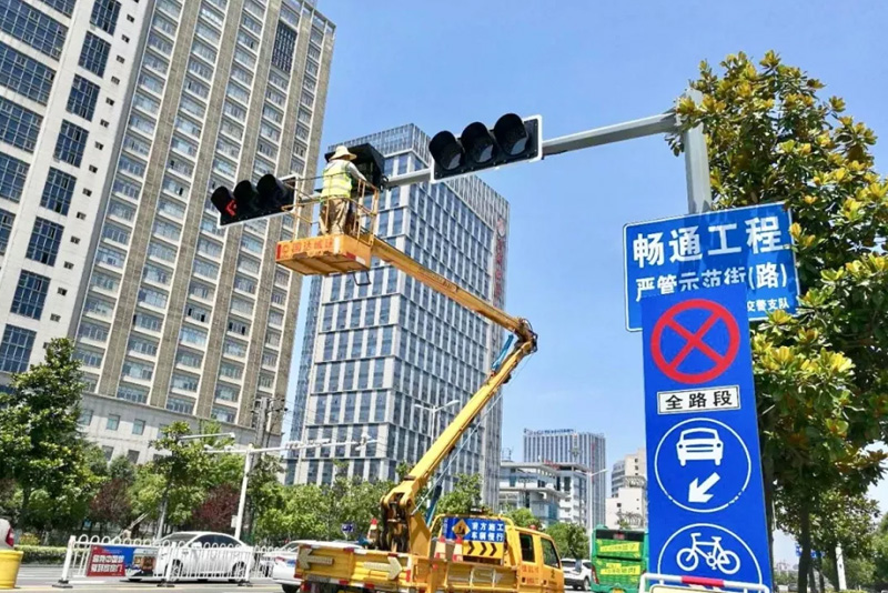 國達城建科技努力配合交管部門做好智慧交通工作共創(chuàng)美好六安