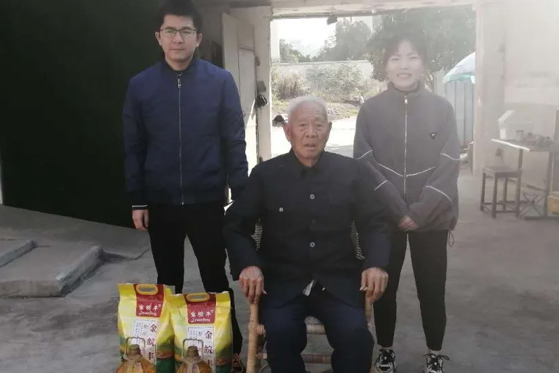 國達城建黨支部看望志愿軍老戰(zhàn)士柴萬堂